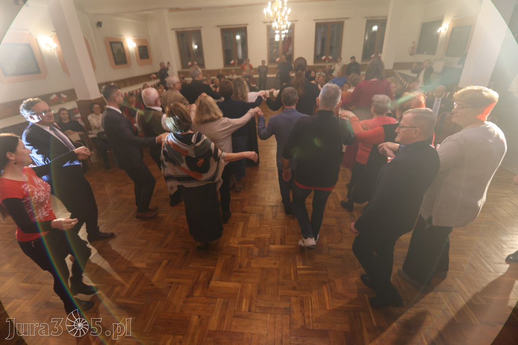 Fotorelacja: Święto Niepodległości w Pałacyku nad Wartą w Zawierciu Kromołowie
