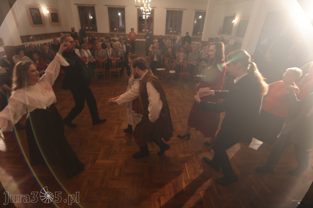 Fotorelacja: Święto Niepodległości w Pałacyku nad Wartą w Zawierciu Kromołowie