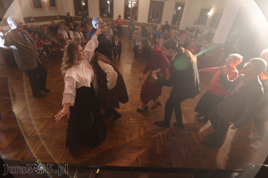 Fotorelacja: Święto Niepodległości w Pałacyku nad Wartą w Zawierciu Kromołowie