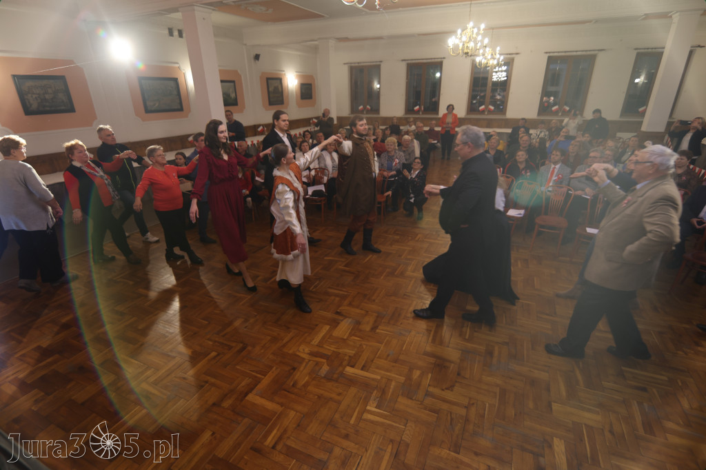 Fotorelacja: Święto Niepodległości w Pałacyku nad Wartą w Zawierciu Kromołowie