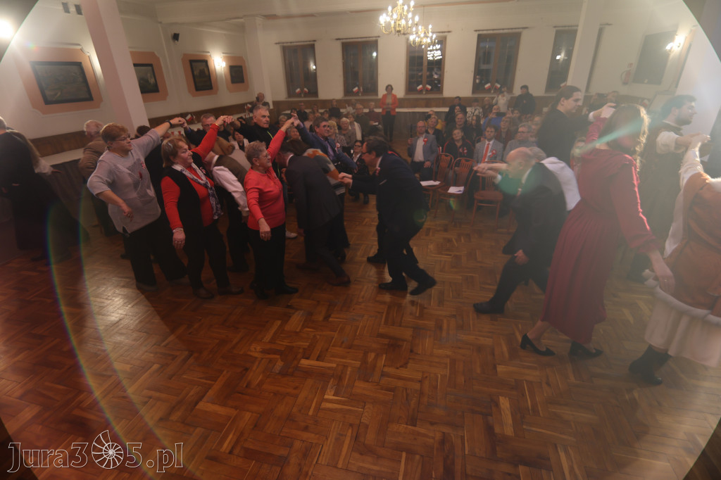 Fotorelacja: Święto Niepodległości w Pałacyku nad Wartą w Zawierciu Kromołowie