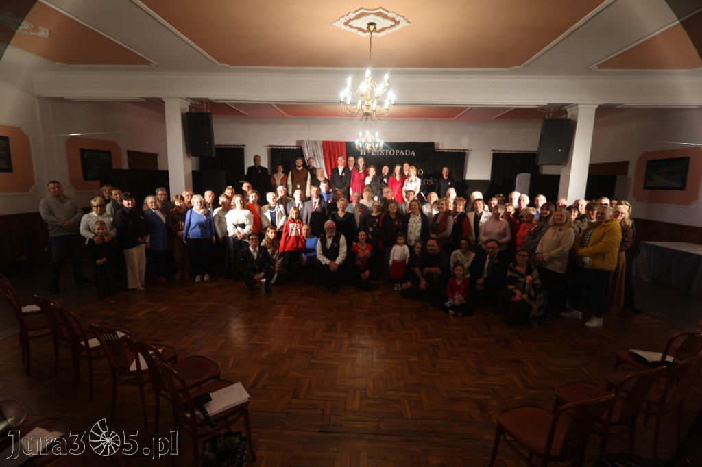Fotorelacja: Święto Niepodległości w Pałacyku nad Wartą w Zawierciu Kromołowie