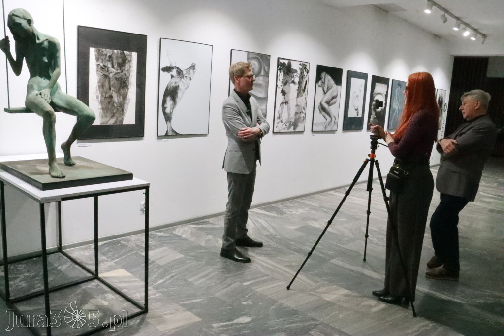 Fotorelacja: Wernisaż MIĘDZY LINIĄ A FORMĄ w MOK Zawiercie