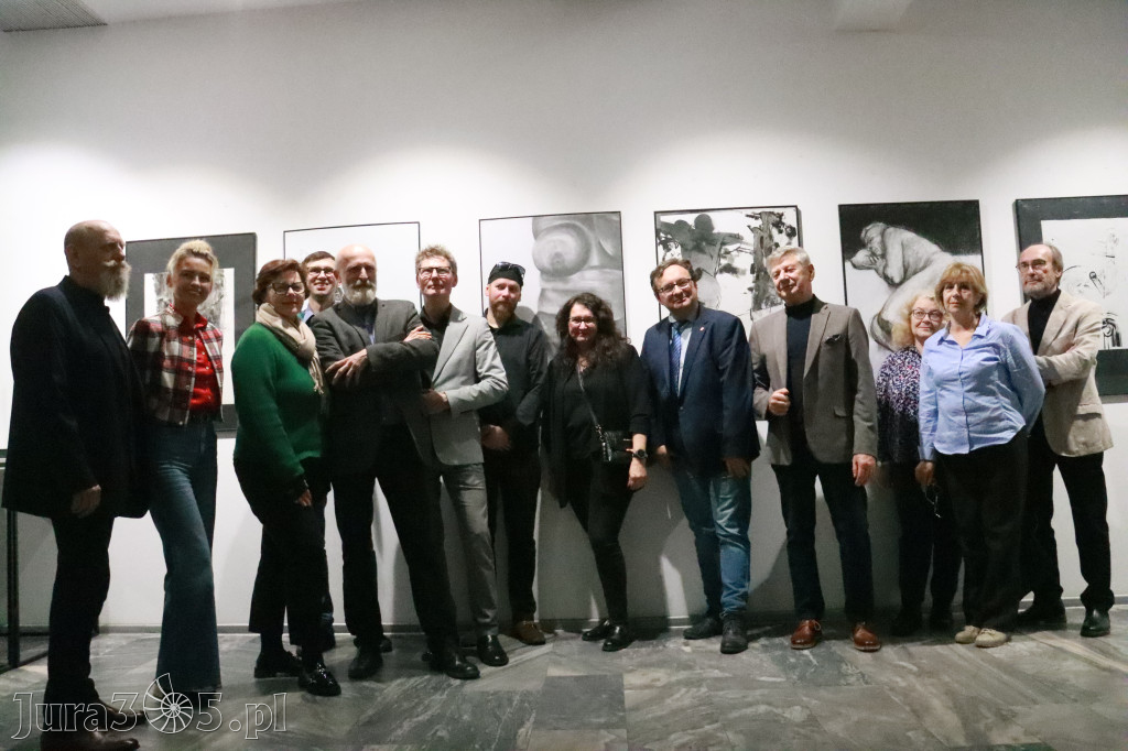 Fotorelacja: Wernisaż MIĘDZY LINIĄ A FORMĄ w MOK Zawiercie