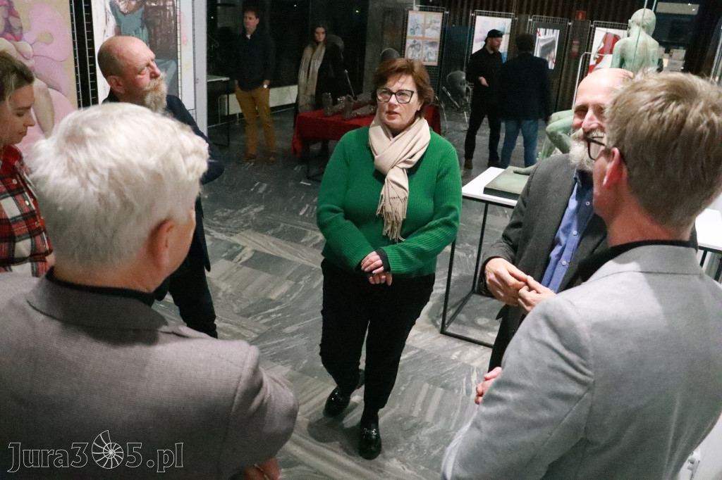 Fotorelacja: Wernisaż MIĘDZY LINIĄ A FORMĄ w MOK Zawiercie