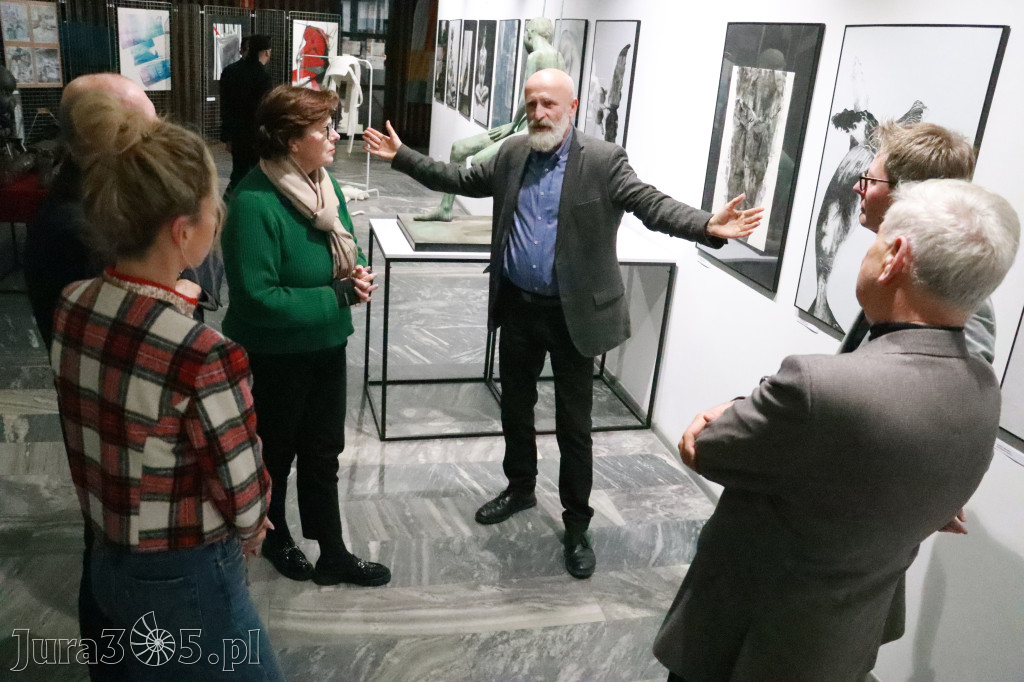 Fotorelacja: Wernisaż MIĘDZY LINIĄ A FORMĄ w MOK Zawiercie