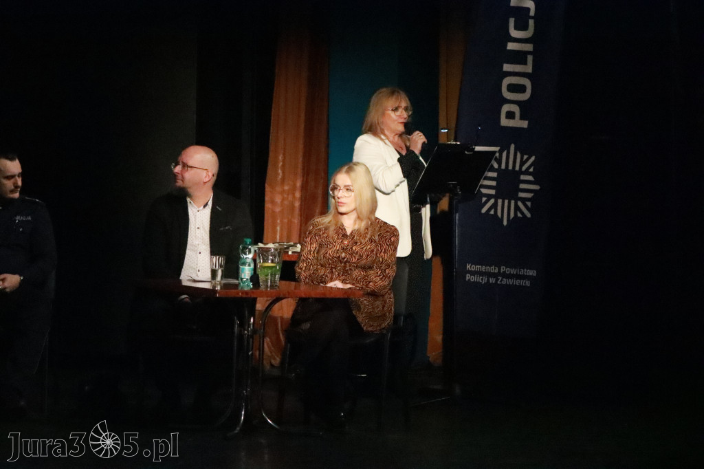 Fotorelacja: Razem przeciw mowie nienawiści w MOK Zawiercie