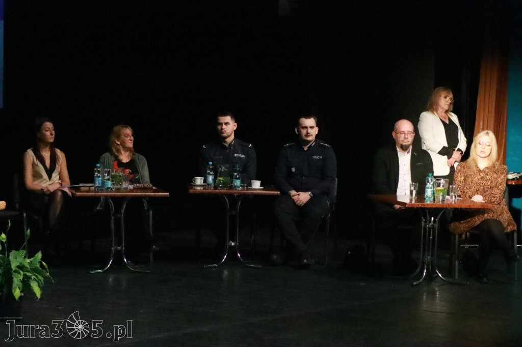 Fotorelacja: Razem przeciw mowie nienawiści w MOK Zawiercie