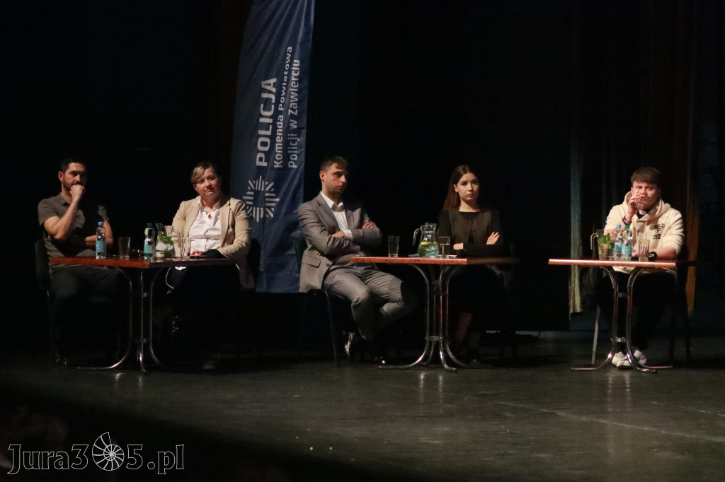 Fotorelacja: Razem przeciw mowie nienawiści w MOK Zawiercie