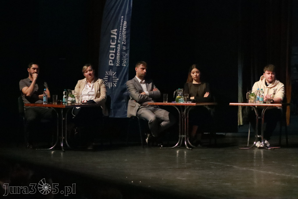 Fotorelacja: Razem przeciw mowie nienawiści w MOK Zawiercie