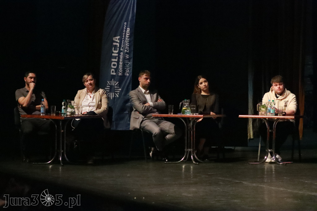Fotorelacja: Razem przeciw mowie nienawiści w MOK Zawiercie