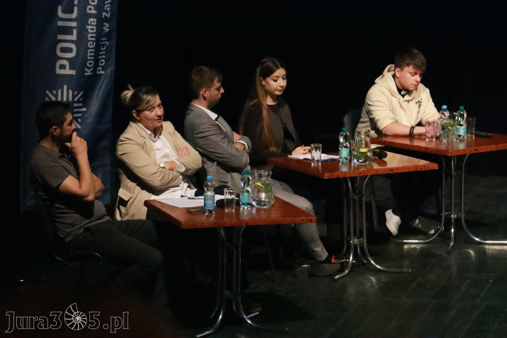 Fotorelacja: Razem przeciw mowie nienawiści w MOK Zawiercie