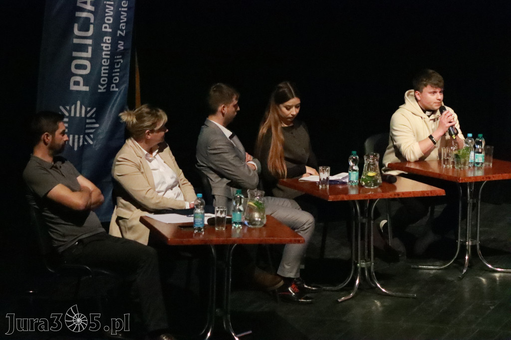 Fotorelacja: Razem przeciw mowie nienawiści w MOK Zawiercie