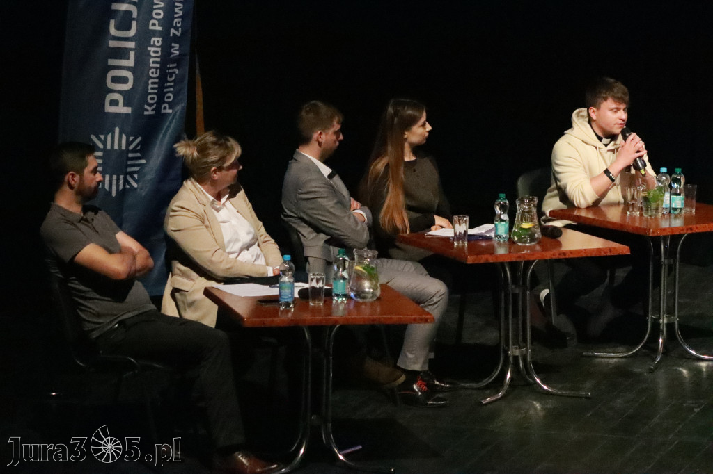 Fotorelacja: Razem przeciw mowie nienawiści w MOK Zawiercie