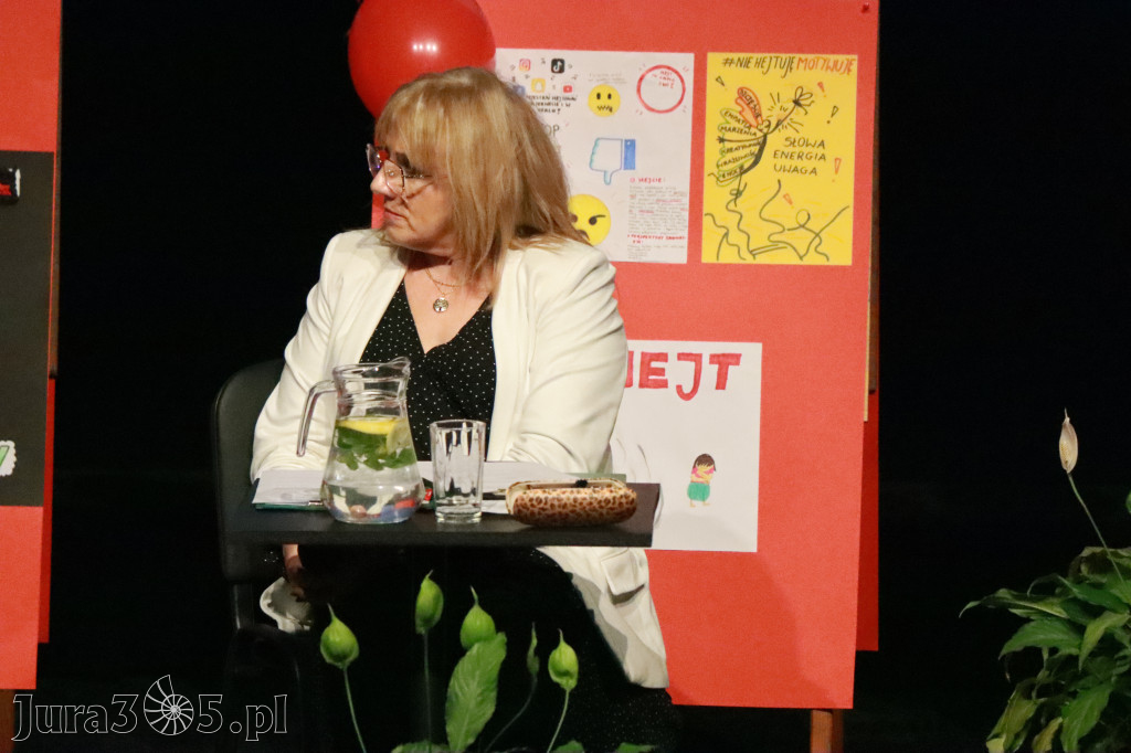 Fotorelacja: Razem przeciw mowie nienawiści w MOK Zawiercie
