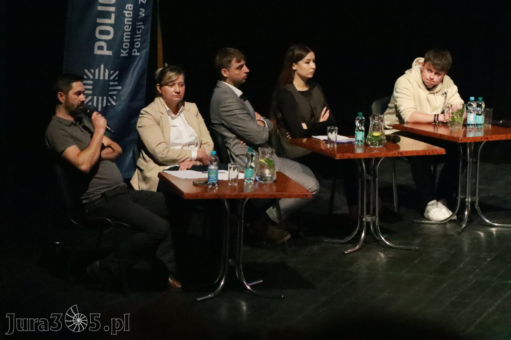 Fotorelacja: Razem przeciw mowie nienawiści w MOK Zawiercie