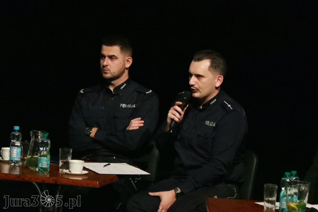 Fotorelacja: Razem przeciw mowie nienawiści w MOK Zawiercie