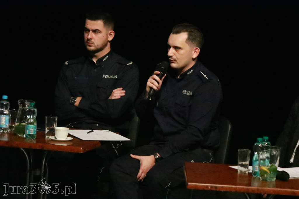 Fotorelacja: Razem przeciw mowie nienawiści w MOK Zawiercie