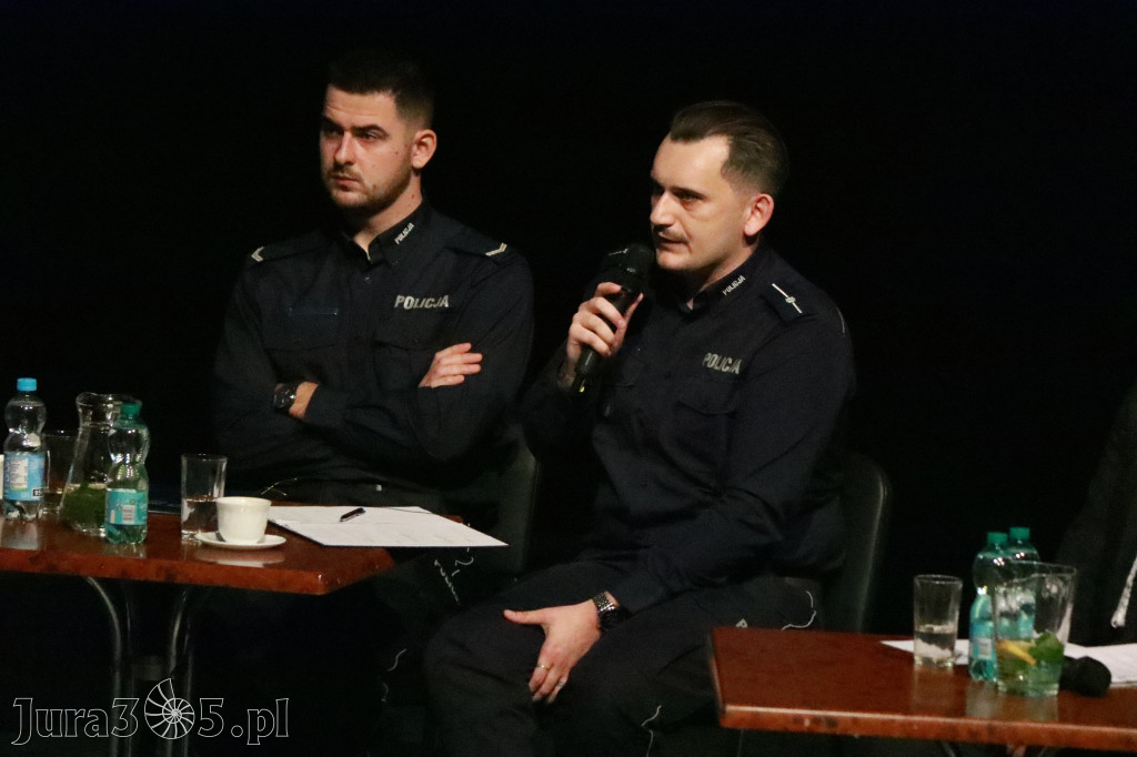 Fotorelacja: Razem przeciw mowie nienawiści w MOK Zawiercie