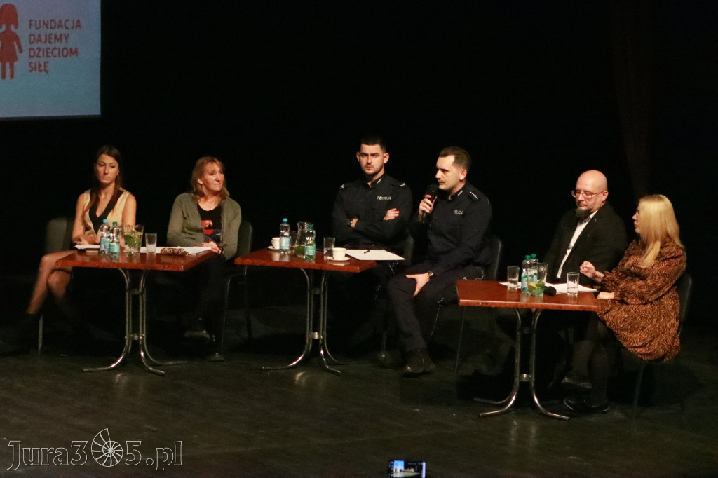 Fotorelacja: Razem przeciw mowie nienawiści w MOK Zawiercie