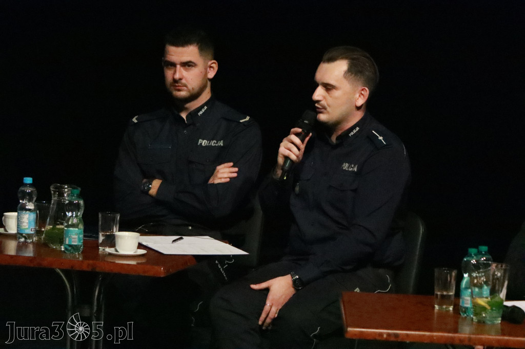Fotorelacja: Razem przeciw mowie nienawiści w MOK Zawiercie
