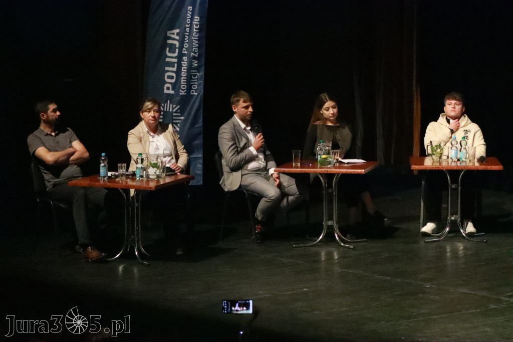Fotorelacja: Razem przeciw mowie nienawiści w MOK Zawiercie