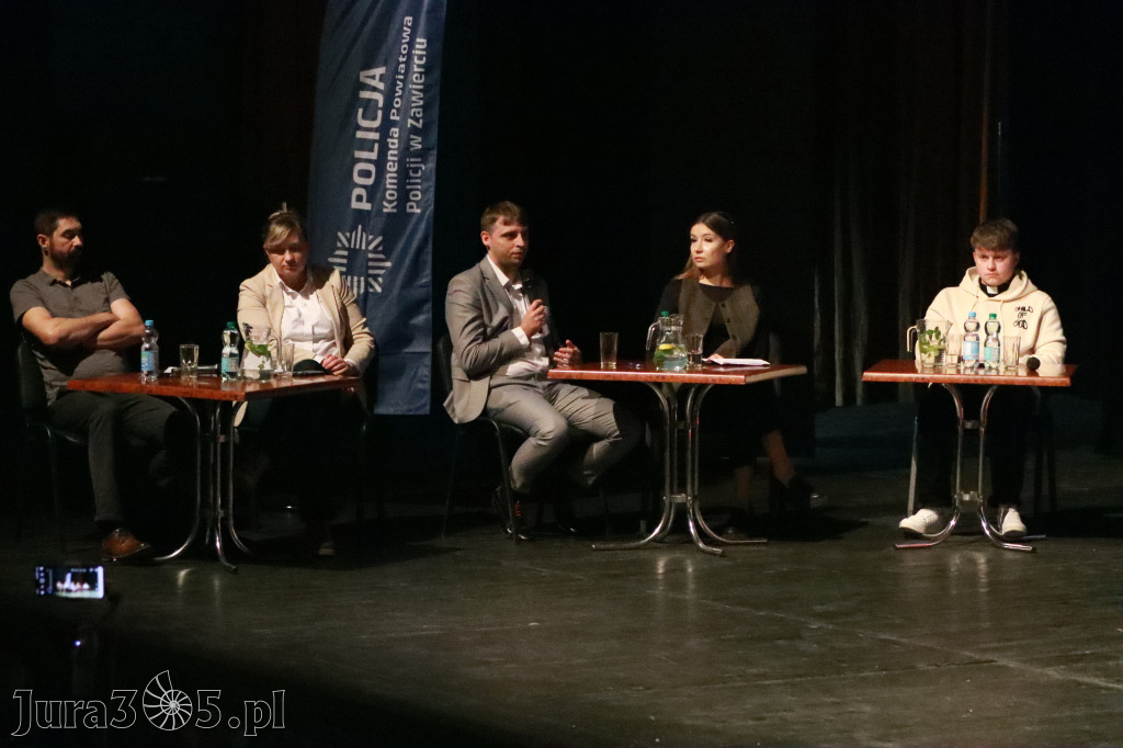 Fotorelacja: Razem przeciw mowie nienawiści w MOK Zawiercie