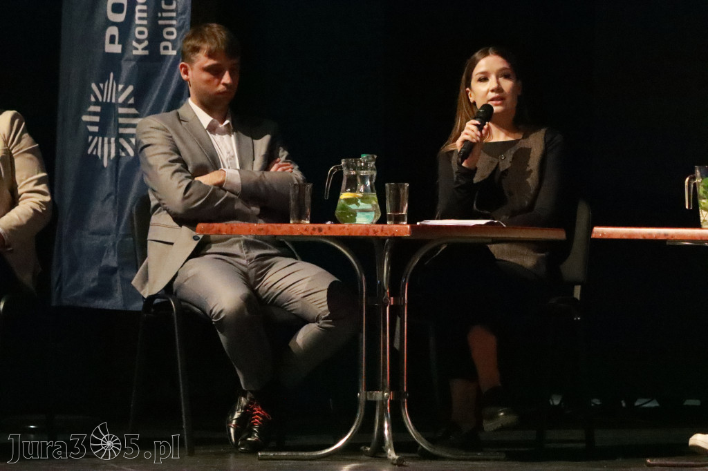 Fotorelacja: Razem przeciw mowie nienawiści w MOK Zawiercie