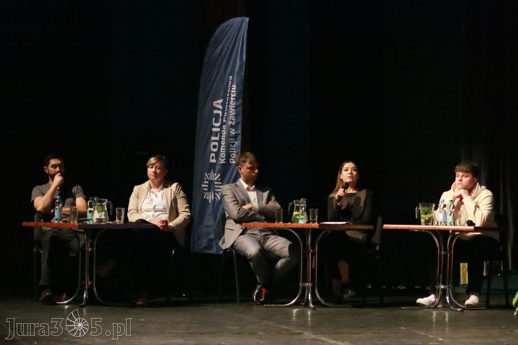 Fotorelacja: Razem przeciw mowie nienawiści w MOK Zawiercie