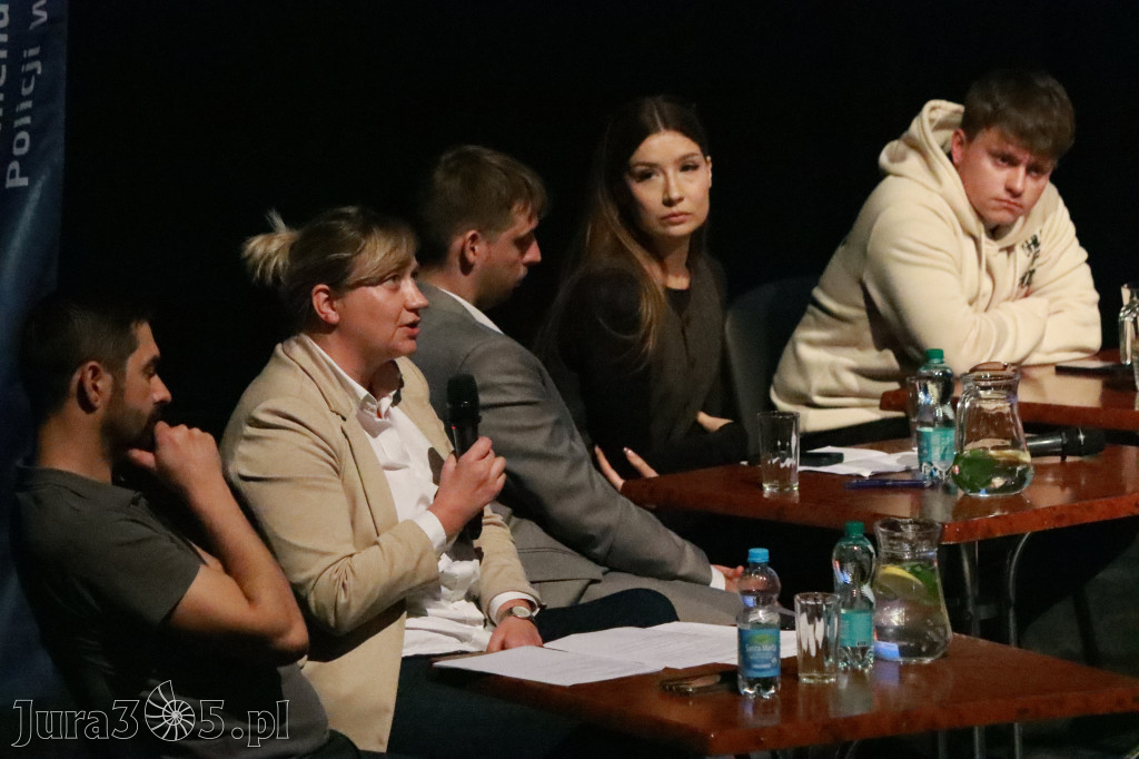 Fotorelacja: Razem przeciw mowie nienawiści w MOK Zawiercie