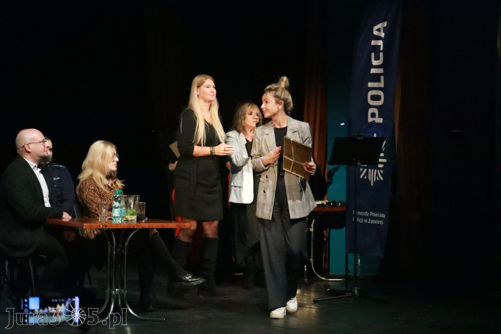Fotorelacja: Razem przeciw mowie nienawiści w MOK Zawiercie