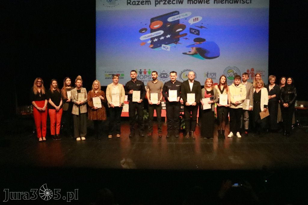 Fotorelacja: Razem przeciw mowie nienawiści w MOK Zawiercie