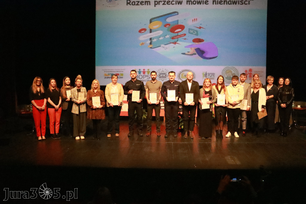 Fotorelacja: Razem przeciw mowie nienawiści w MOK Zawiercie