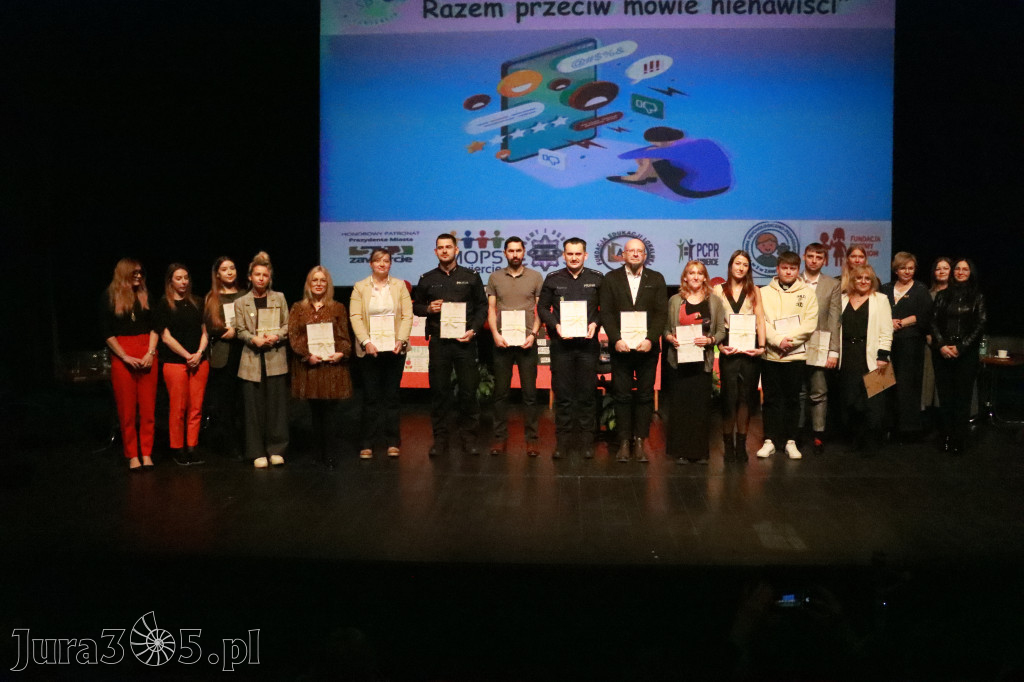 Fotorelacja: Razem przeciw mowie nienawiści w MOK Zawiercie
