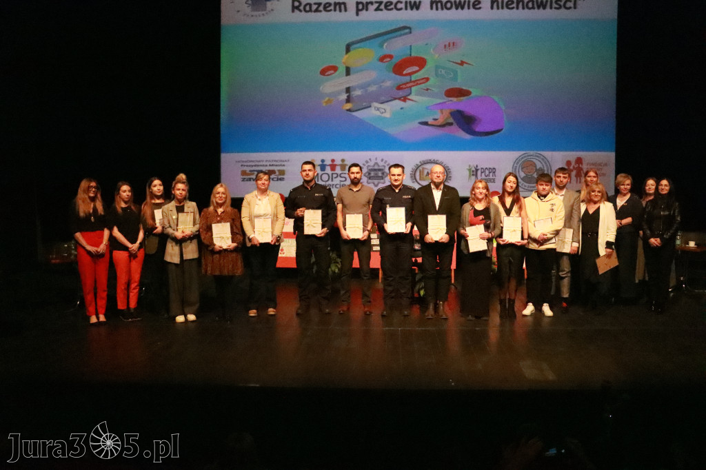 Fotorelacja: Razem przeciw mowie nienawiści w MOK Zawiercie