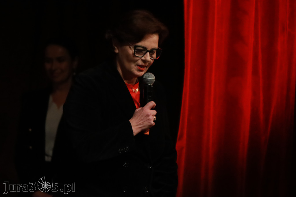 Fotorelacja: POKONAĆ BARIERY - Razem możemy więcej w MOK Zawiercie
