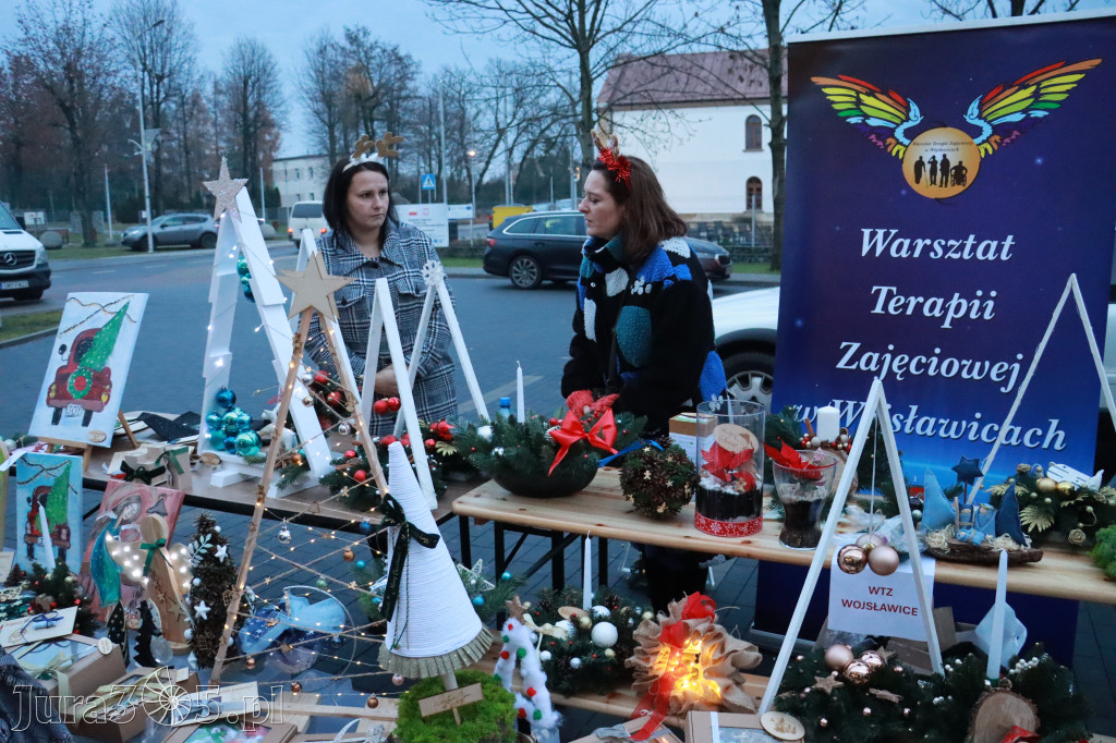 Fotorelacja: Spektakl lalkowy przygotowany przez Klub Seniora Koziołek - Bajka PRZYGODY BOLKA I LOLKA