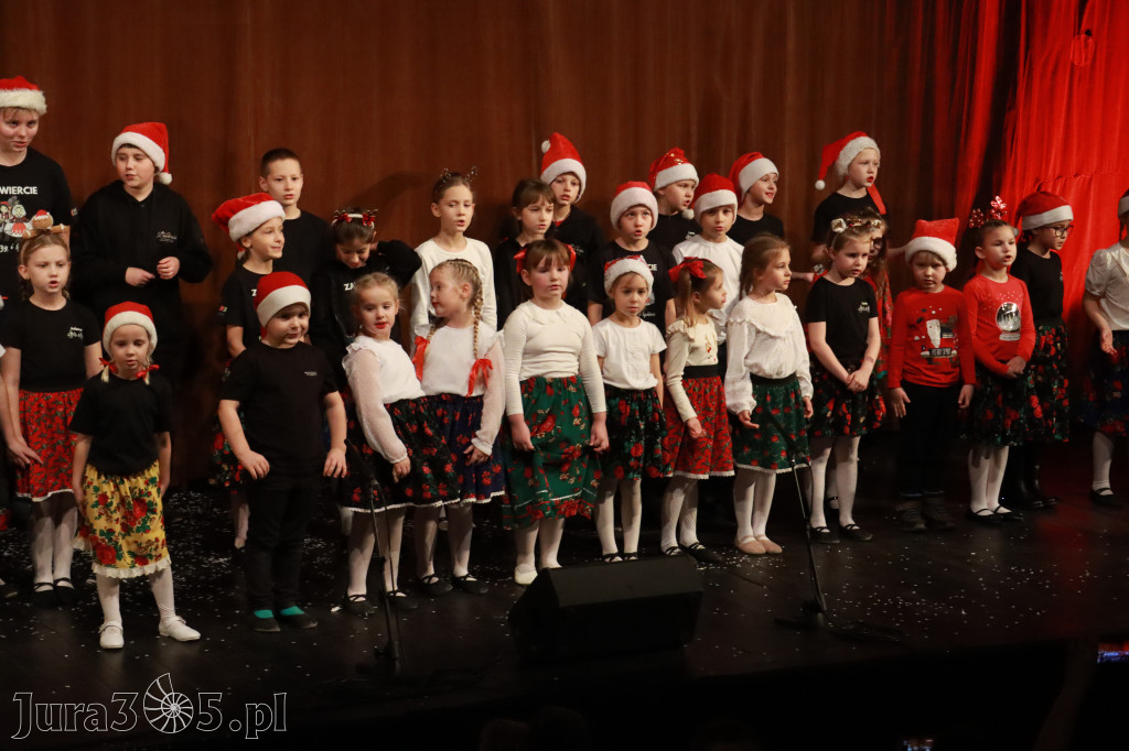 Fotorelacja: Mikołajki Mok Zawiercie - Paweł Kwiecień Małe Zawiercie i Chór Tutti