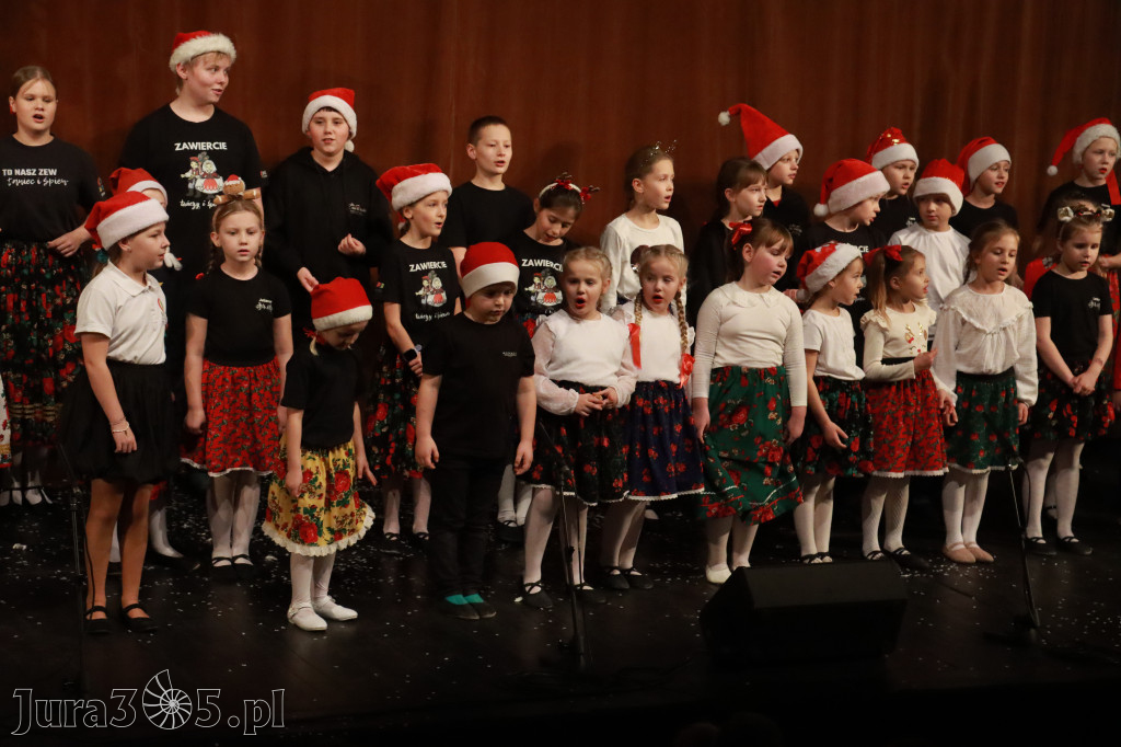 Fotorelacja: Mikołajki Mok Zawiercie - Paweł Kwiecień Małe Zawiercie i Chór Tutti
