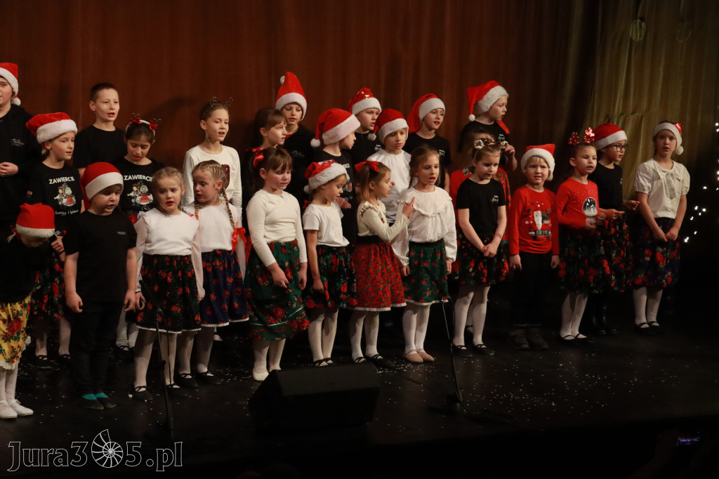 Fotorelacja: Mikołajki Mok Zawiercie - Paweł Kwiecień Małe Zawiercie i Chór Tutti