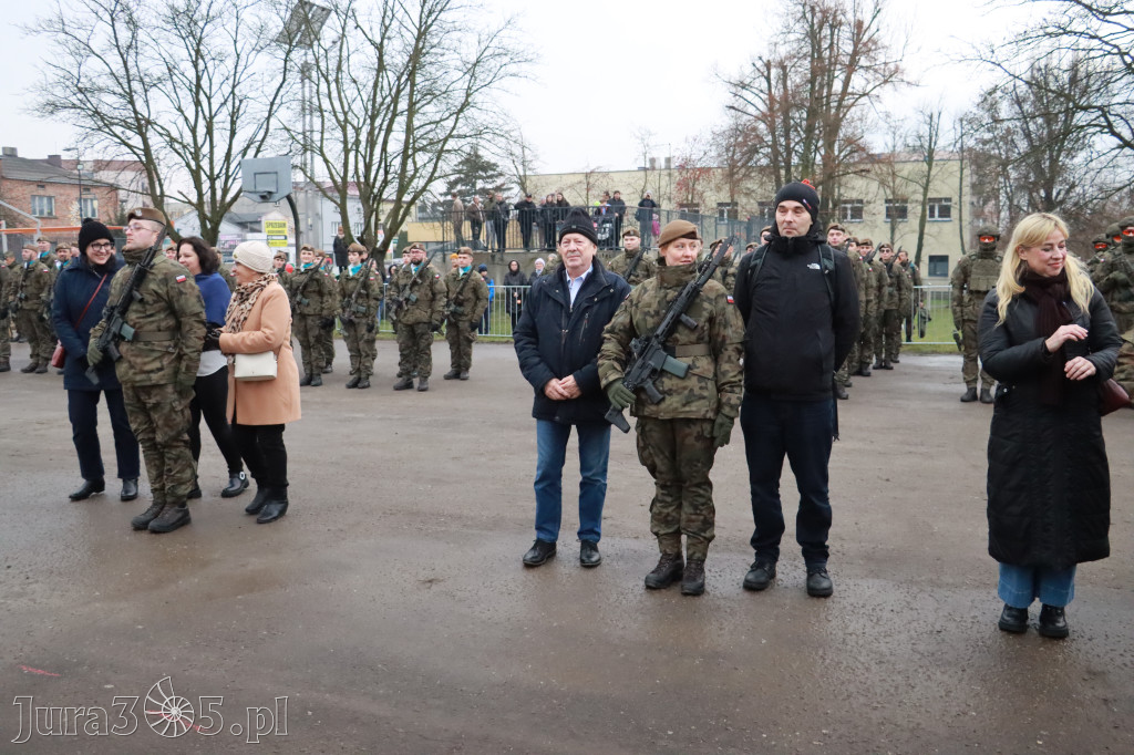 Fotorelacja: Uroczysta przysięga wojskowa 13. Śląskiej Brygady Obrony Terytorialnej w Myszkowie