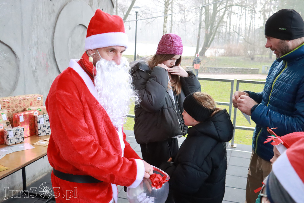 Fotorelacja: Mikołajkowy 9. Bieg po Zdrowie w Myszkowie