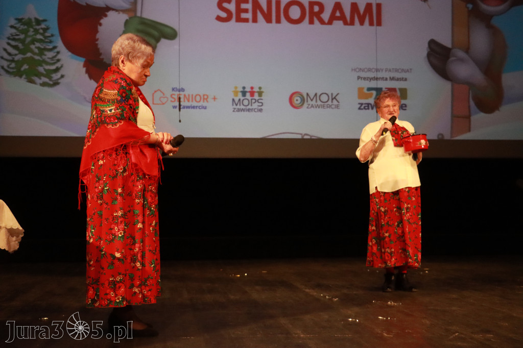 Fotorelacja: Świętowanie z Seniorami w MOK Zawiercie