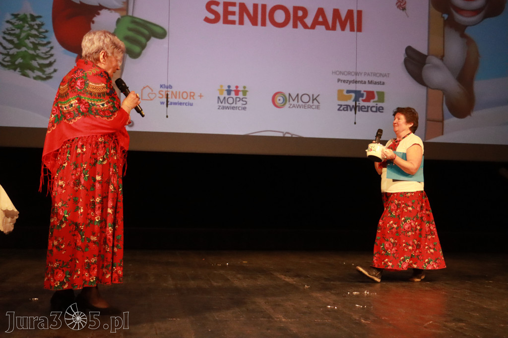 Fotorelacja: Świętowanie z Seniorami w MOK Zawiercie