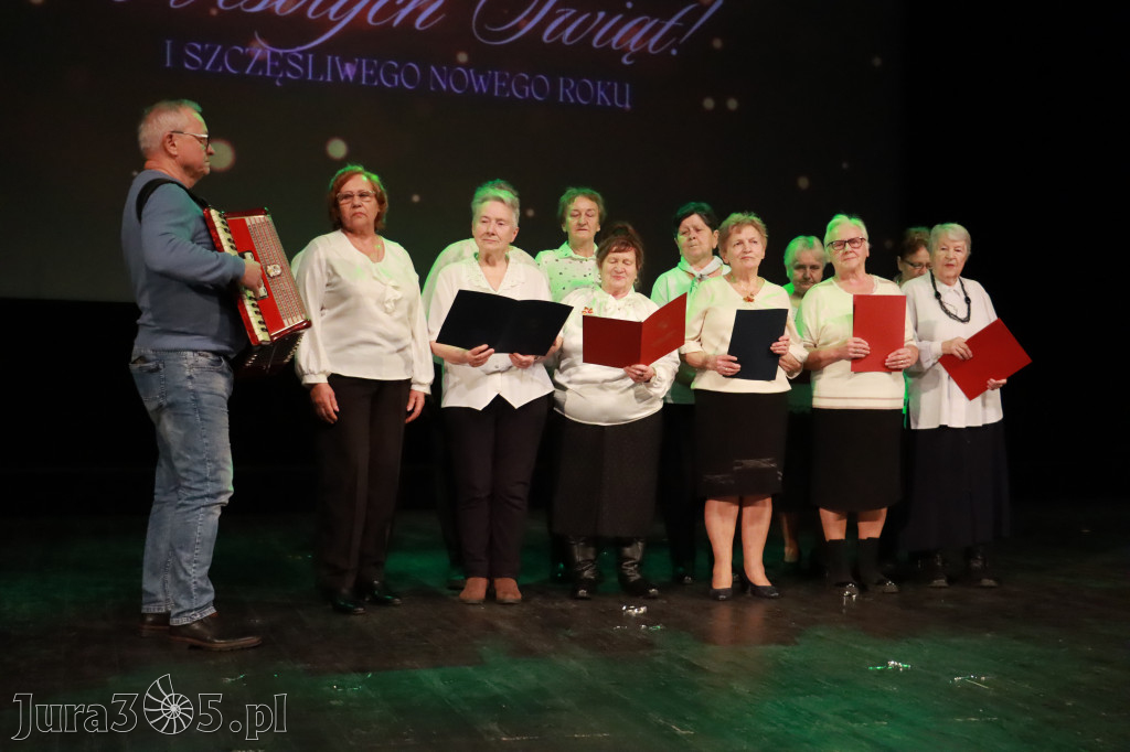 Fotorelacja: Świętowanie z Seniorami w MOK Zawiercie