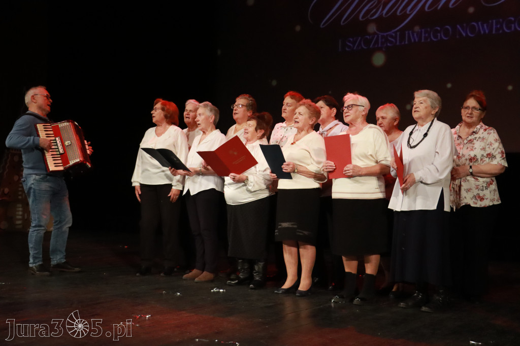 Fotorelacja: Świętowanie z Seniorami w MOK Zawiercie