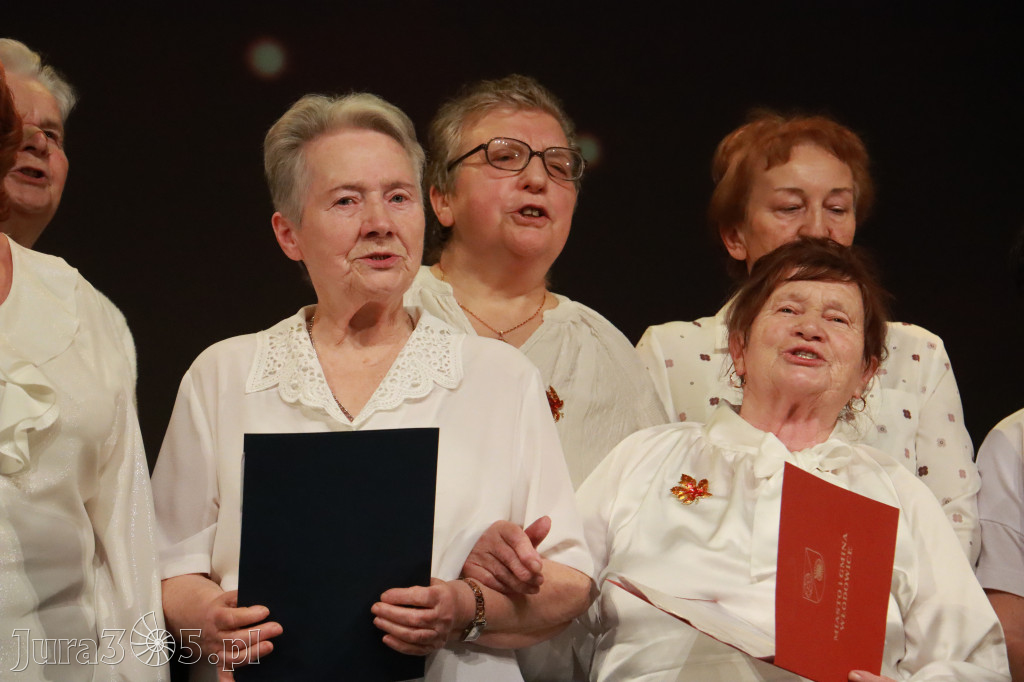 Fotorelacja: Świętowanie z Seniorami w MOK Zawiercie