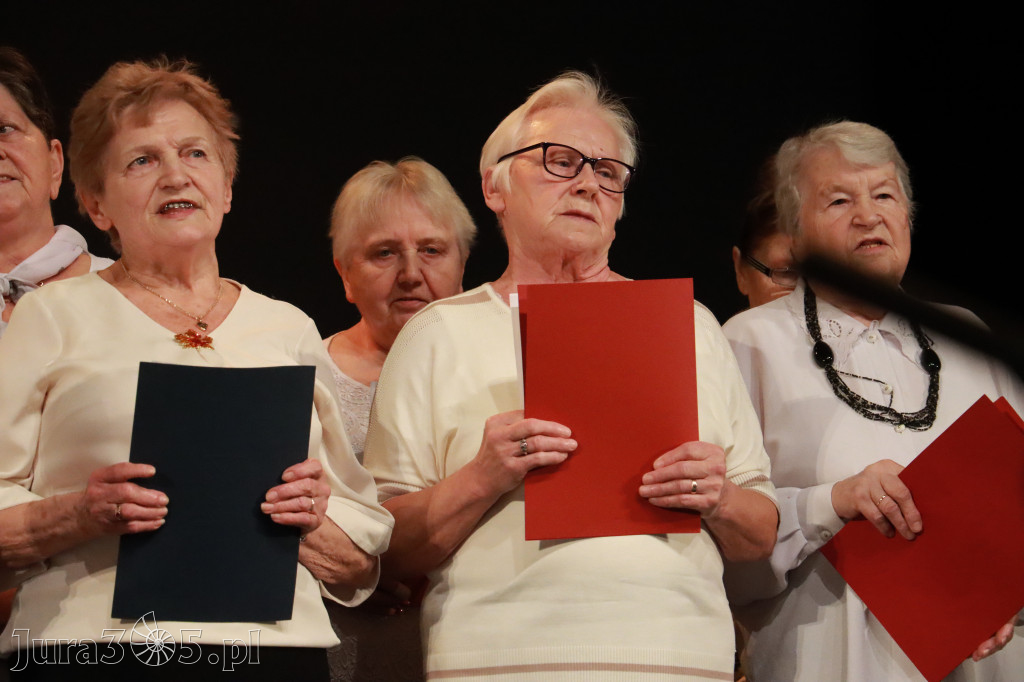 Fotorelacja: Świętowanie z Seniorami w MOK Zawiercie