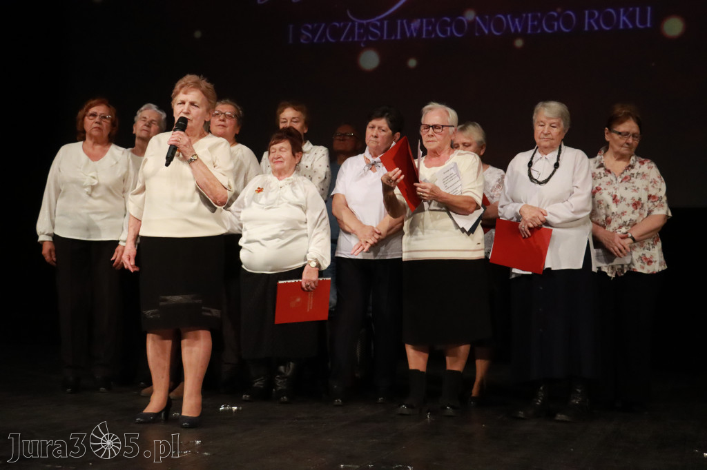 Fotorelacja: Świętowanie z Seniorami w MOK Zawiercie