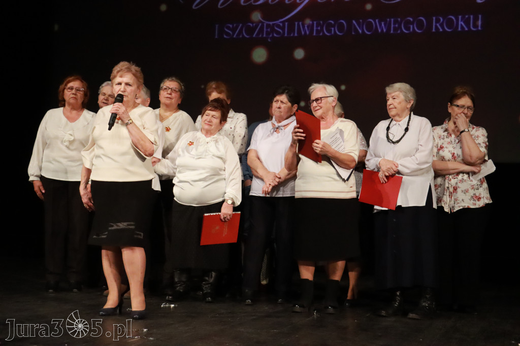 Fotorelacja: Świętowanie z Seniorami w MOK Zawiercie